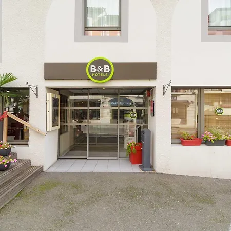 Ibis Centre Gare Hotel 3*