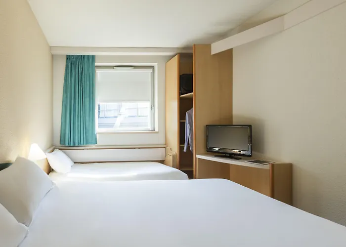 Szálloda Centre Gare 3 Etoiles 3*