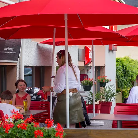 卢尔德中心咖利宜必思酒店 酒店 卢德