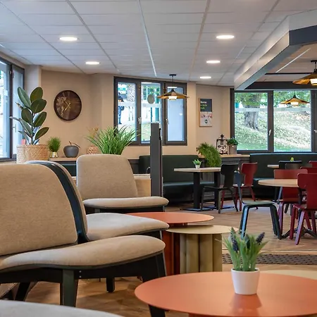 Centre Gare 3 Etoiles לורדה