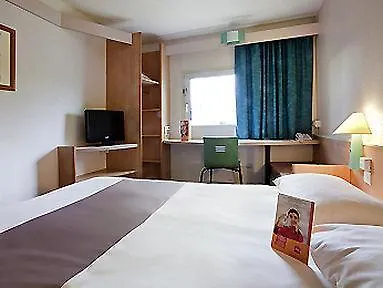 卢尔德中心咖利宜必思酒店 3*