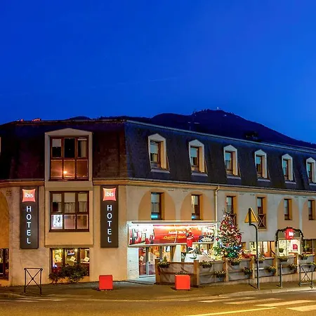 卢尔德中心咖利宜必思酒店 酒店